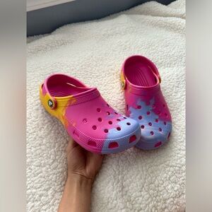 Women's Tie-Die Crocs